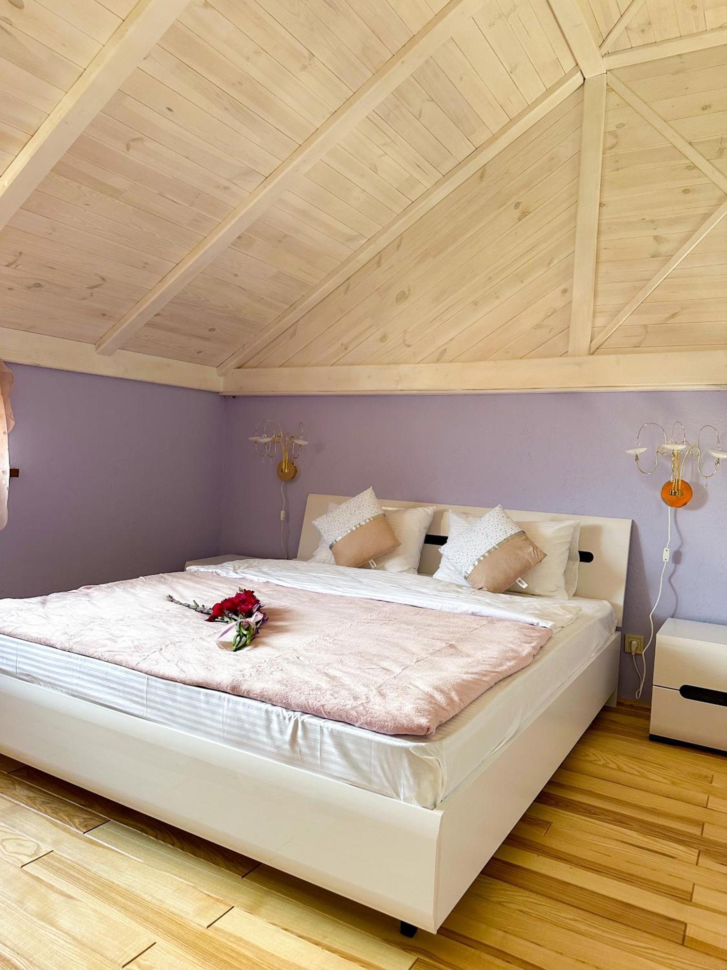 Na Pagorbi Lutsk Hotel Ngoại thất bức ảnh